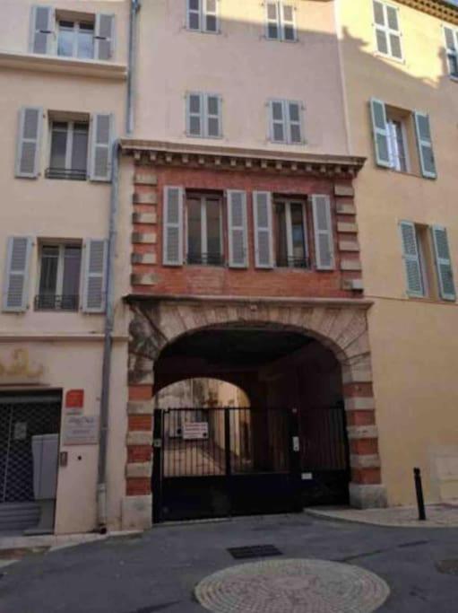 Jolie 3 Pieces Avec Terrasse Au Vieux Port, A 2 Pas Des Plages Et Du Palais. Cannes Exterior foto